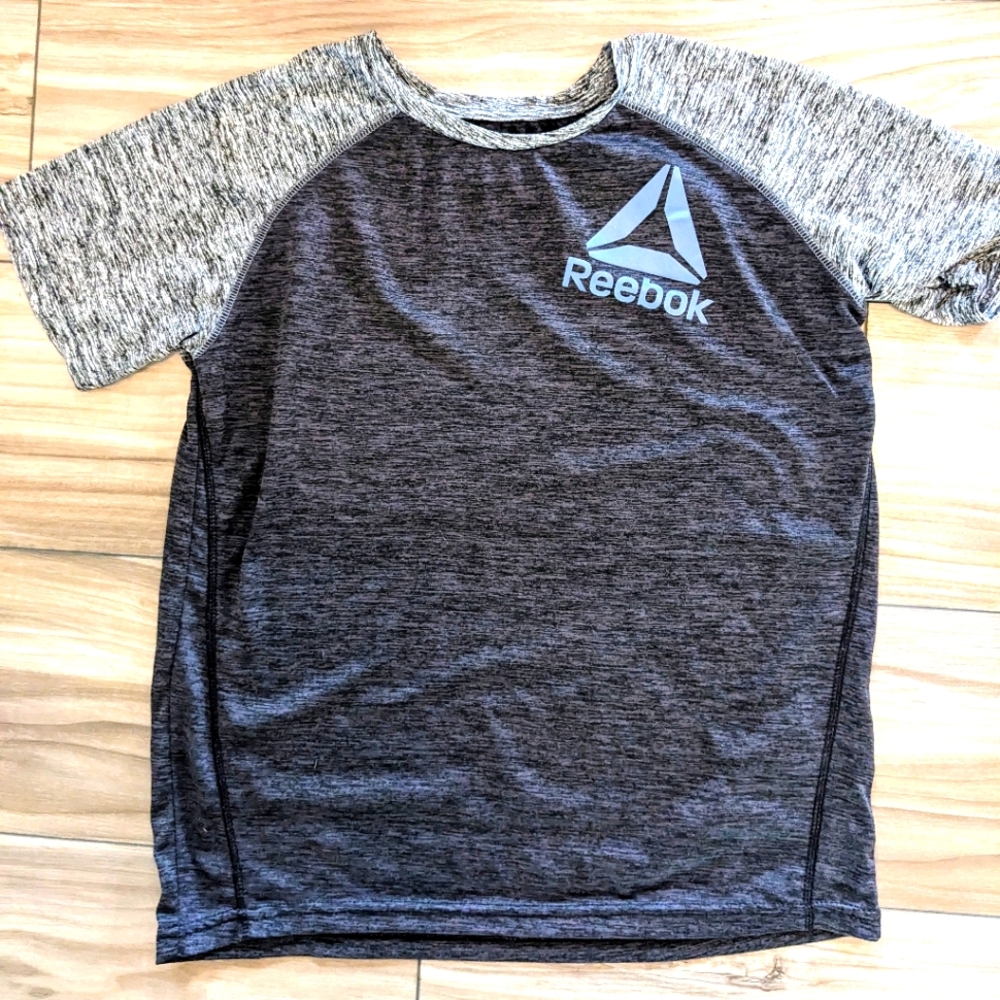 Youth 14/16 Reebok dry fit T-shirt